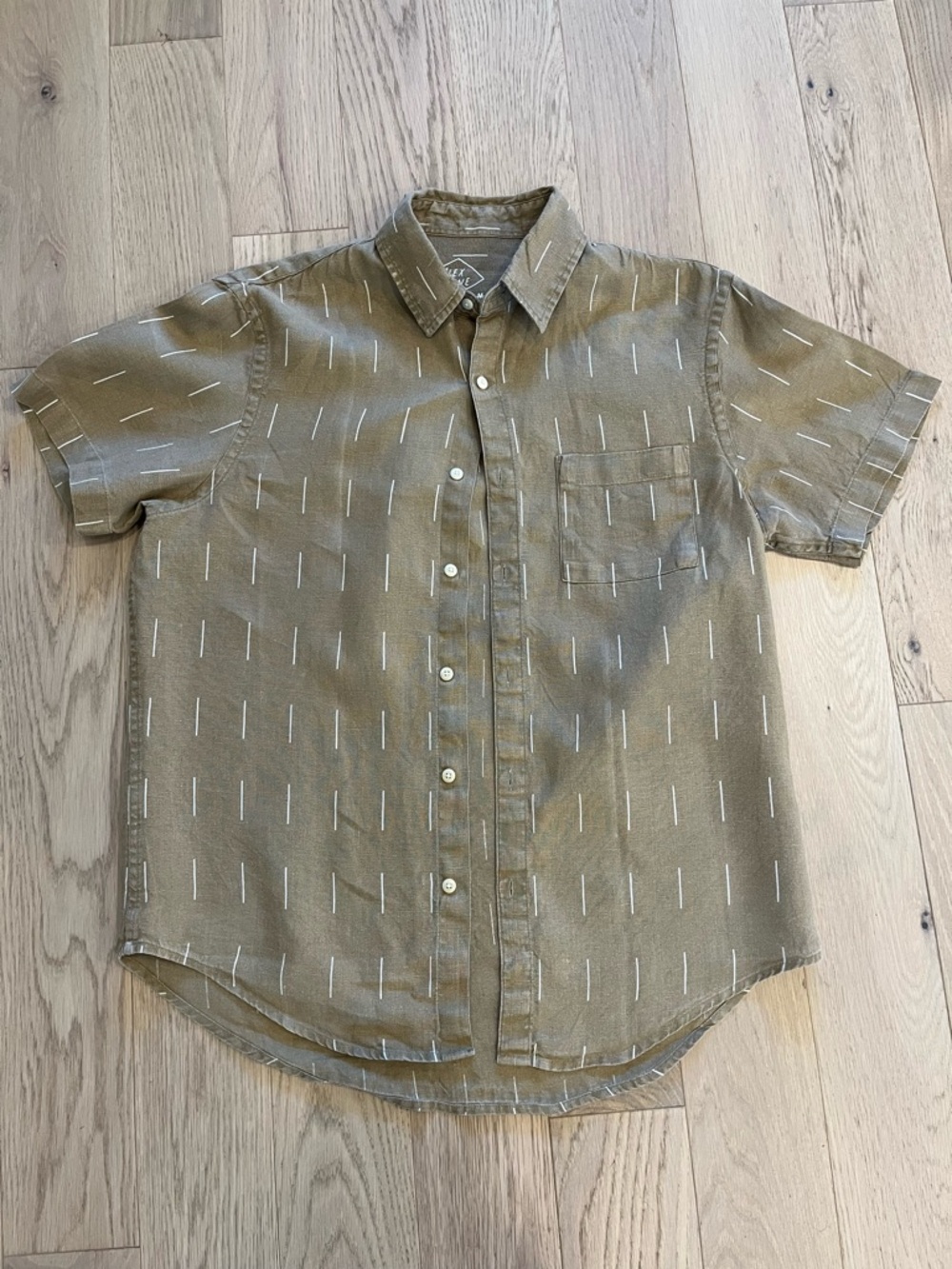 Alex Crane Ola Shirt — Lines — Olive — Medium — 100% Linen — Short Sleeve